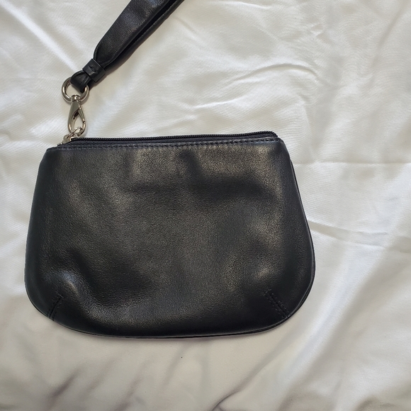 Cluch - Picture 2 of 5